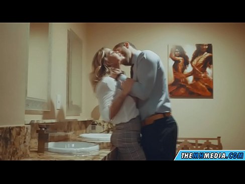 ❤️ Wanneer een rondborstige blondine je verleidt in een openbaar toilet Quality sex at nl.pornplaybb.ru ❌❤